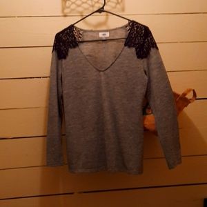 Long sleeve old navy shirt